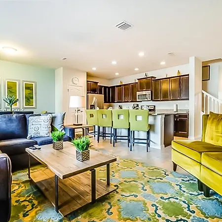 Villa Windsor At Westside: The Lanai King